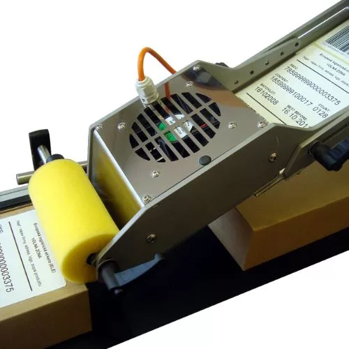 Brat-aplicator-AG2000-2-jpg.webp Brat-aplicator-AG2000-2-jpg.webp
