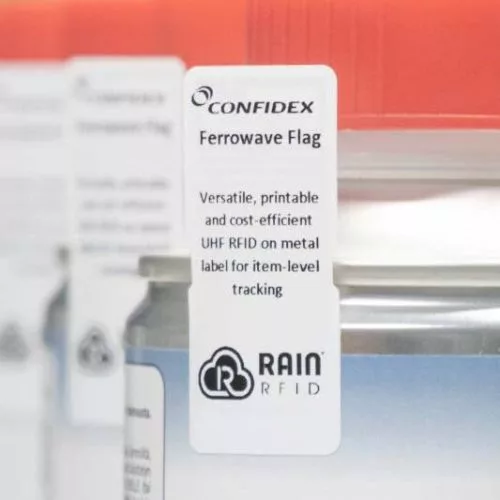 Tag-RFID-Ferrowave-Flag-Confidex-jpg.webp Tag-RFID-Ferrowave-Flag-Confidex-jpg.webp